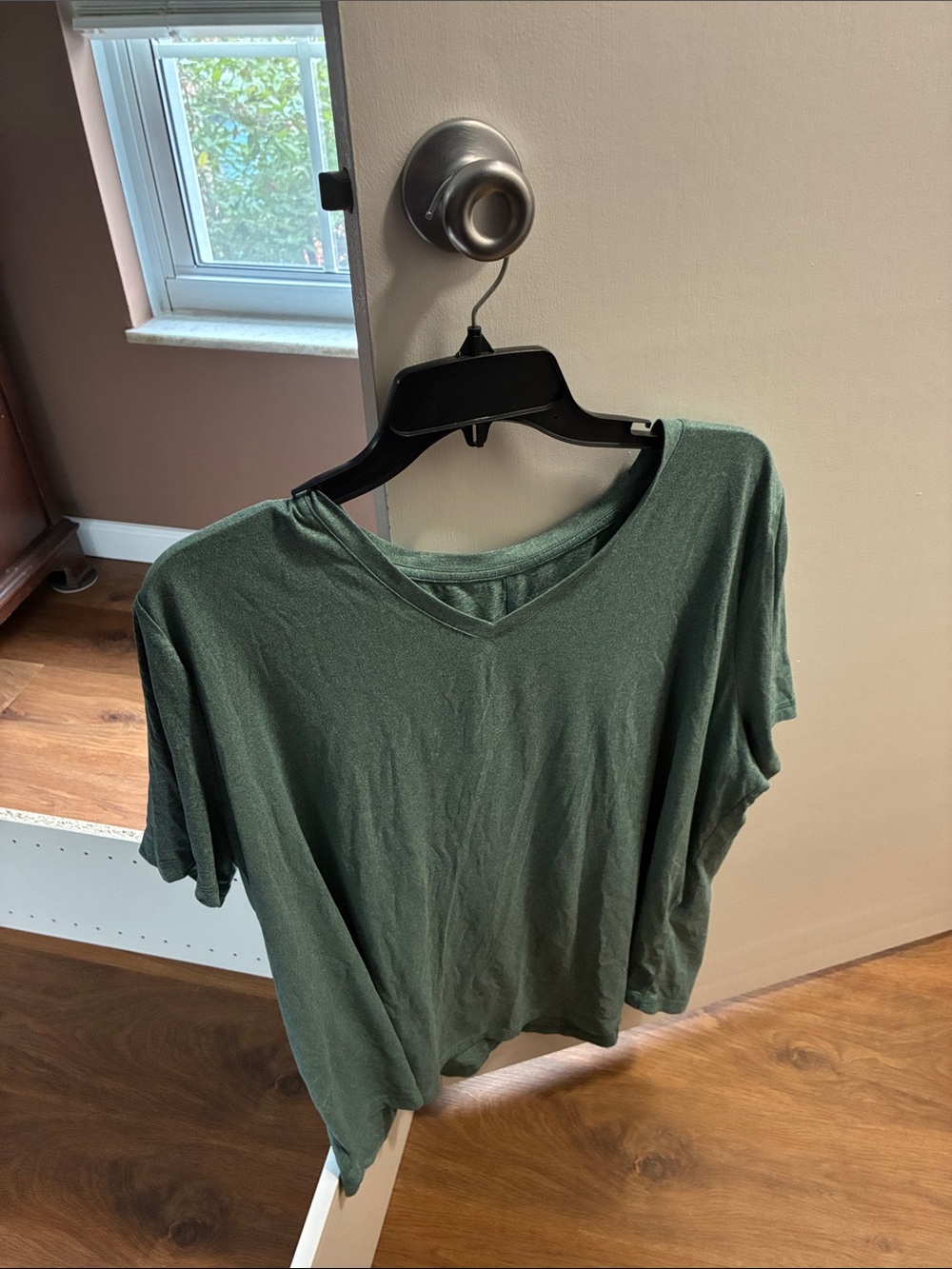 Ideology Olive Green V-Neck Short Sleeve Tee